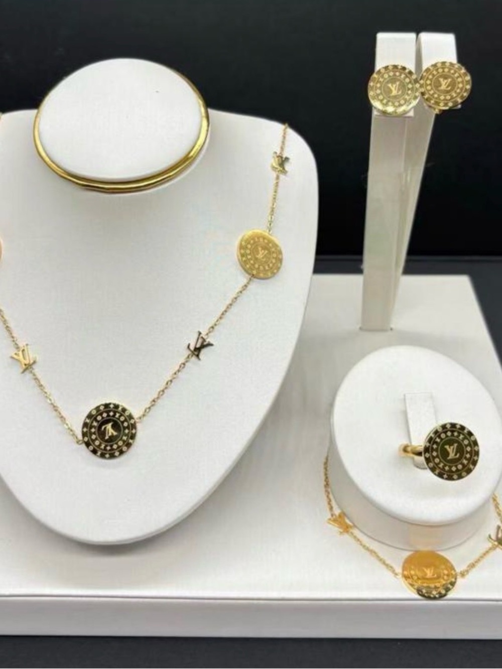 Stainless steelSource Unknown Gold-Tone Disc Necklace with Matching Studs, new